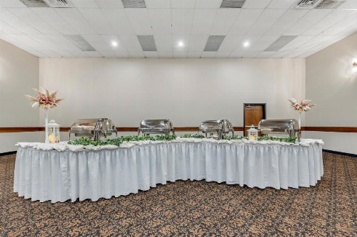 Seaport Inn & Suites image 13
