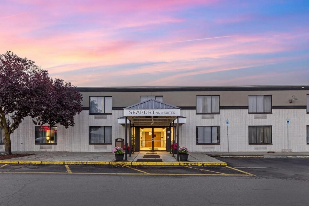Seaport Inn & Suites Image 15