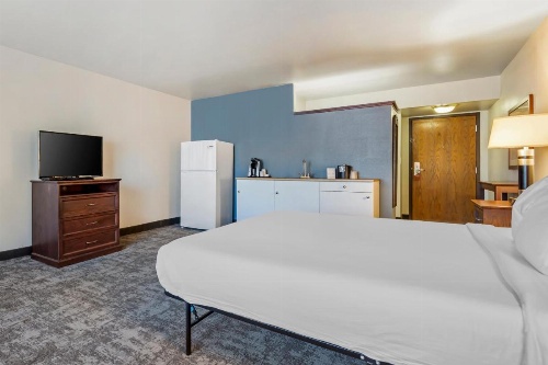 Seaport Inn & Suites image 17