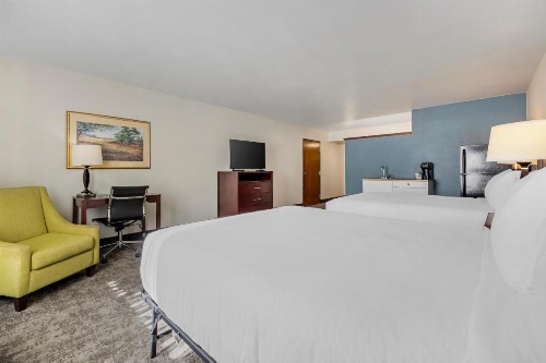 Seaport Inn & Suites image 21