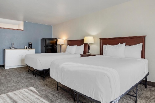 Seaport Inn & Suites image 3