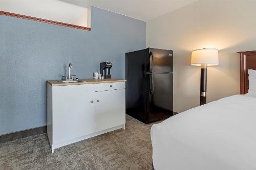 Seaport Inn & Suites image 4